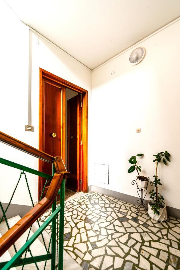 Hostly - The Urban Garden House - 3 Bedrooms, Garden, Great Location! بيزا المظهر الخارجي الصورة